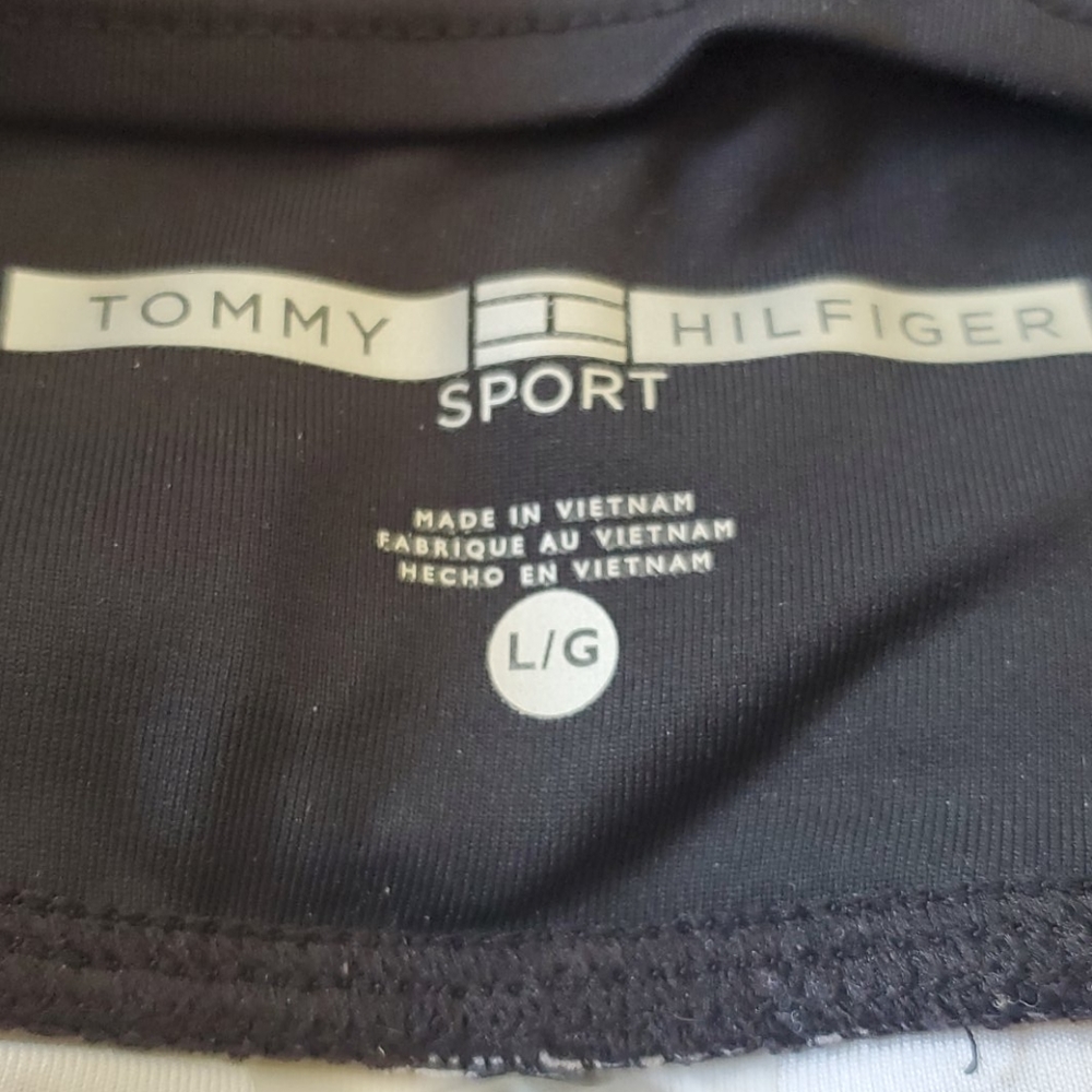 Tommy Hilfiger capri leggings.  Large - Picture 2 of 3